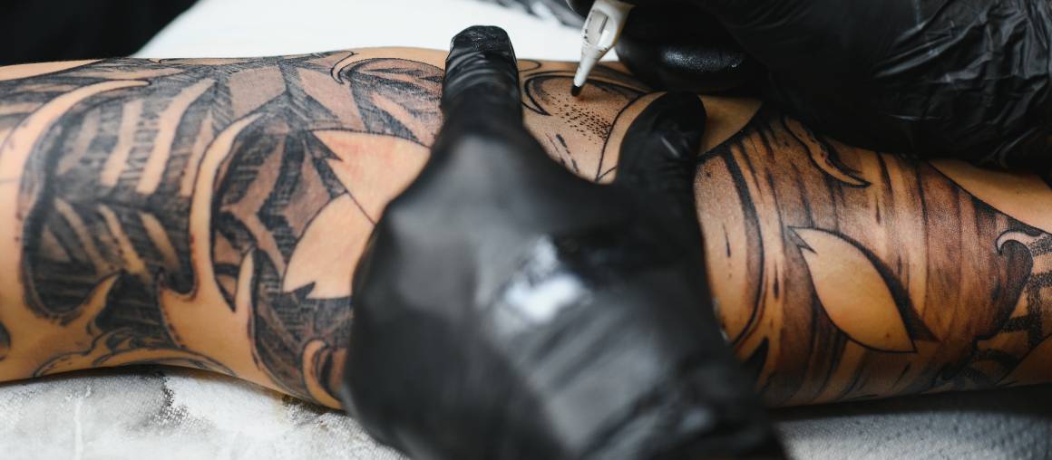 L'uso dell'olio di CBD prima di fare un tatuaggio riduce il dolore?