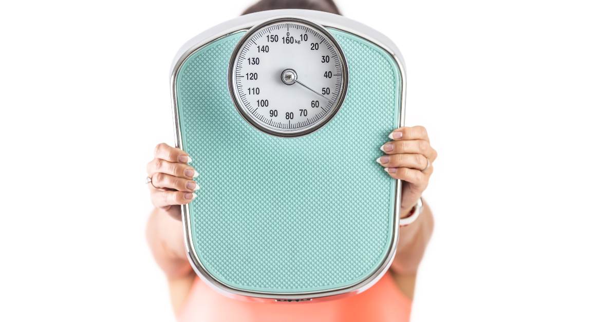 6 proven strategies to lose 2 pounds a week: tips for safe weight loss